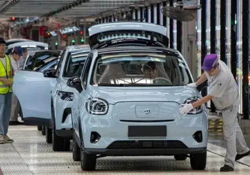 Leapmotor T03: l&rsquo;auto elettrica pi&ugrave; venduta a febbraio &egrave; in promo, ora la puoi avere a meno di 100 euro al mese