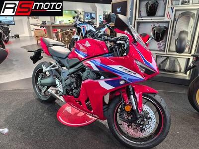 Honda CBR 650 R E-Clutch (2024 - 26) nuova