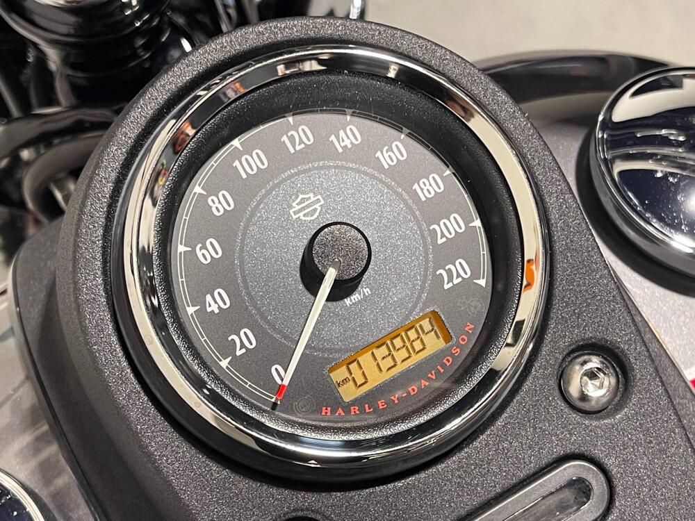 Harley-Davidson 1690 Street Bob Special (2015 - 16) - FXDB (8)