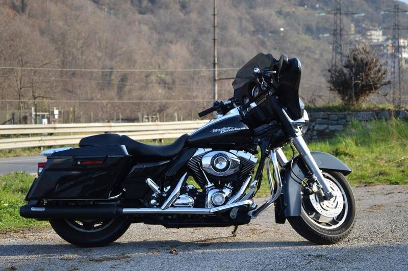 Harley-Davidson 1584 Street Glide (2007) - FLHX