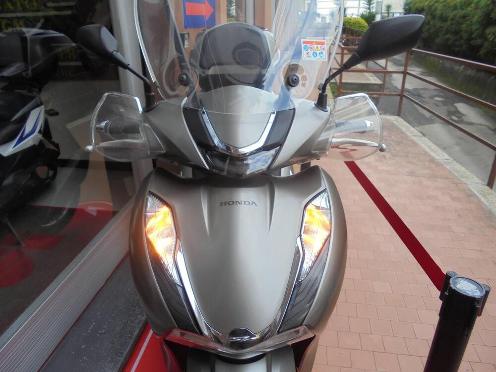 Honda SH 350 (2021 - 24) (6)