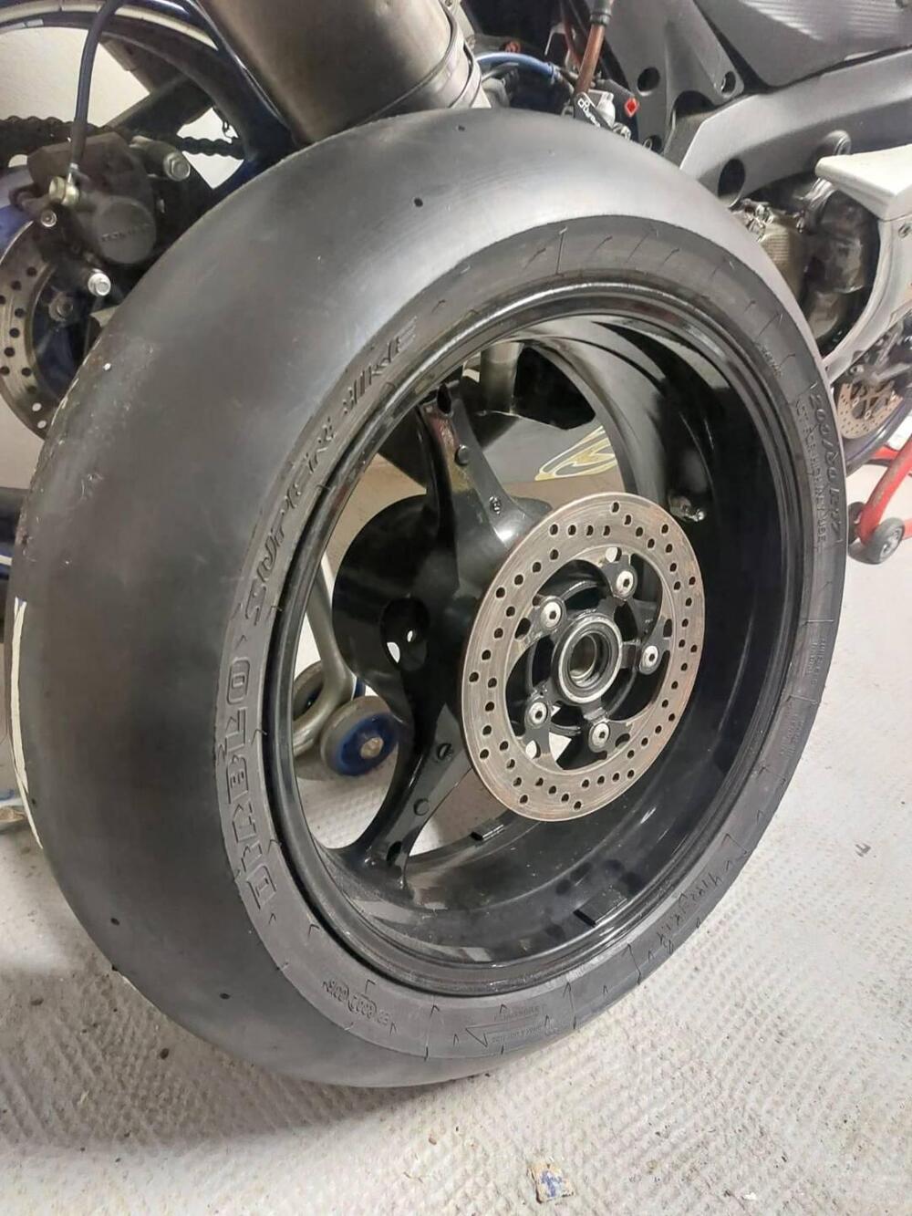 Suzuki GSX-R1000 (2006 - 08) (5)