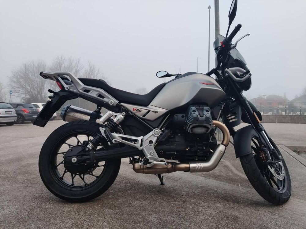 Moto Guzzi V85 Strada (2024 - 26) (5)