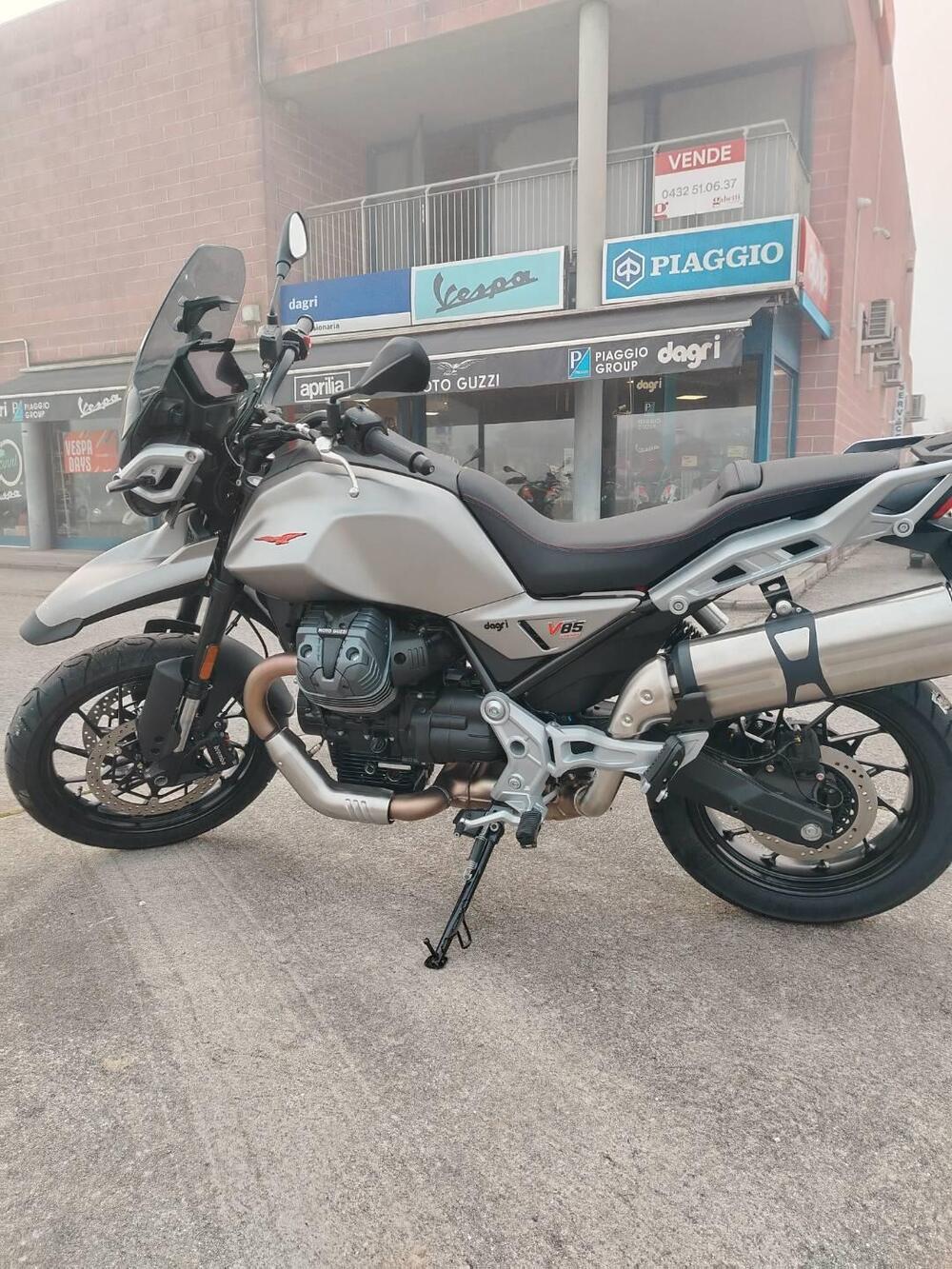 Moto Guzzi V85 Strada (2024 - 26) (3)