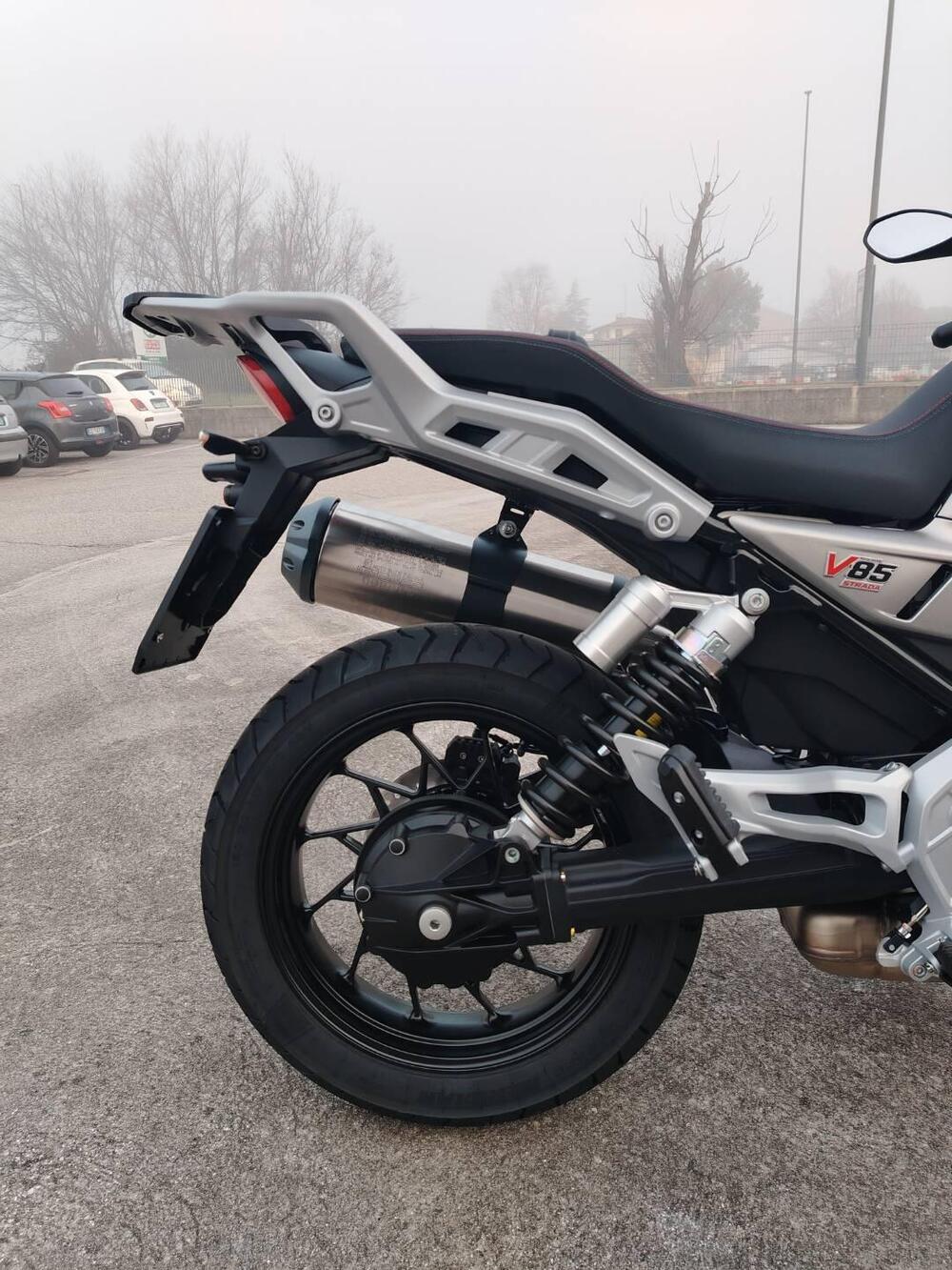 Moto Guzzi V85 Strada (2024 - 26) (6)