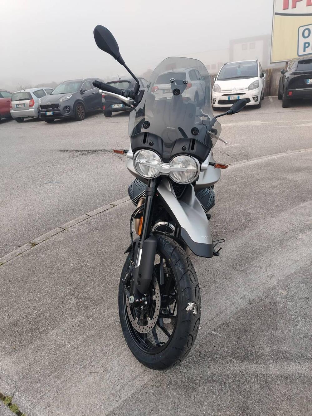 Moto Guzzi V85 Strada (2024 - 26) (8)