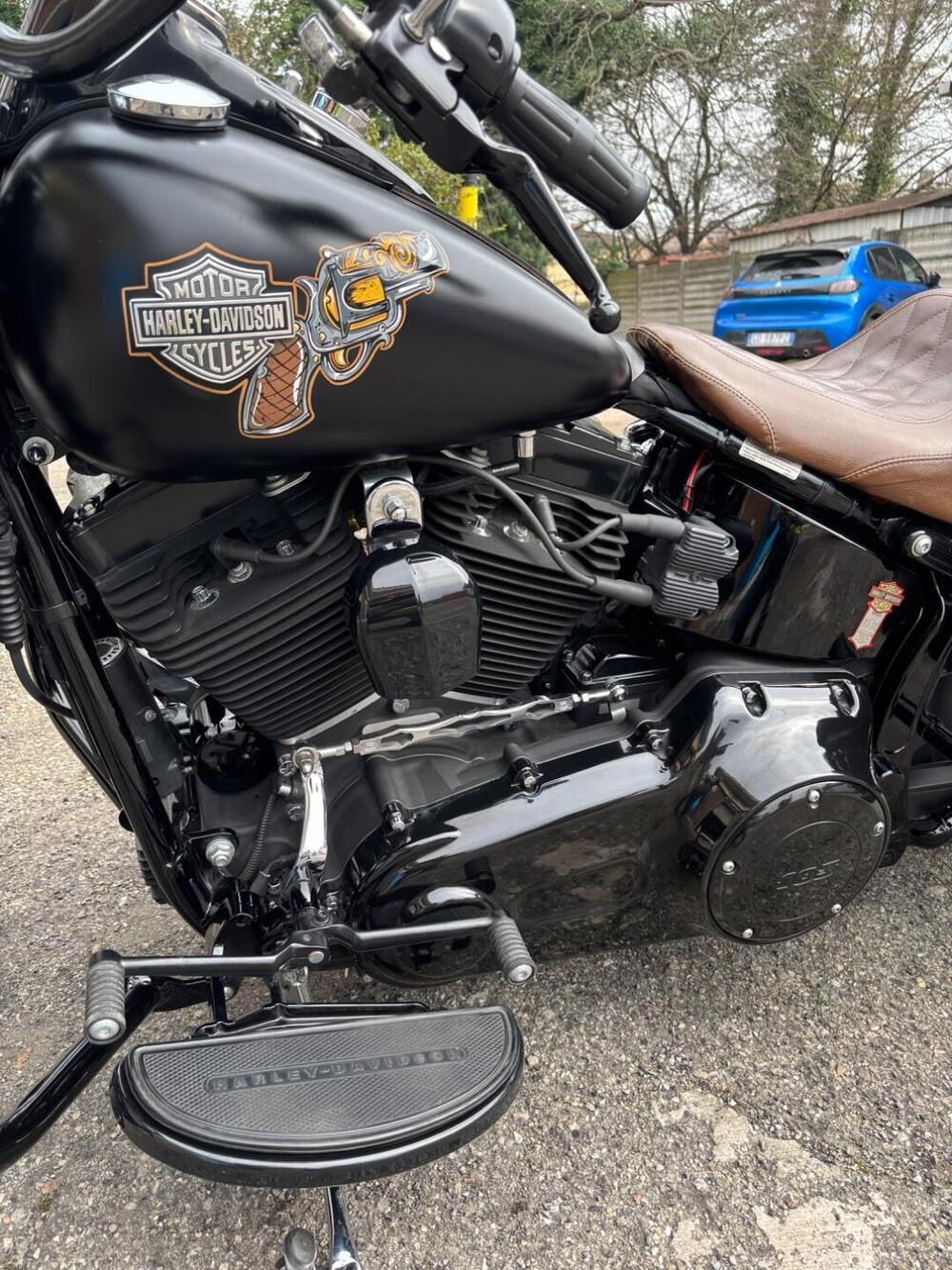 Harley-Davidson 1690 Slim (2011 - 16) - FLS (4)