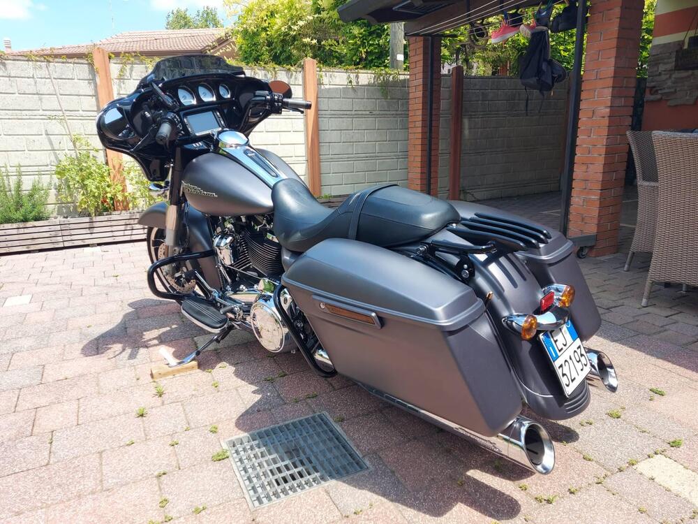 Harley-Davidson 107 Street Glide Special (2017 - 19) - FLHXS (2)