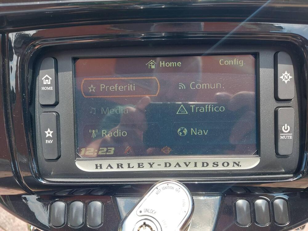 Harley-Davidson 107 Street Glide Special (2017 - 19) - FLHXS (10)