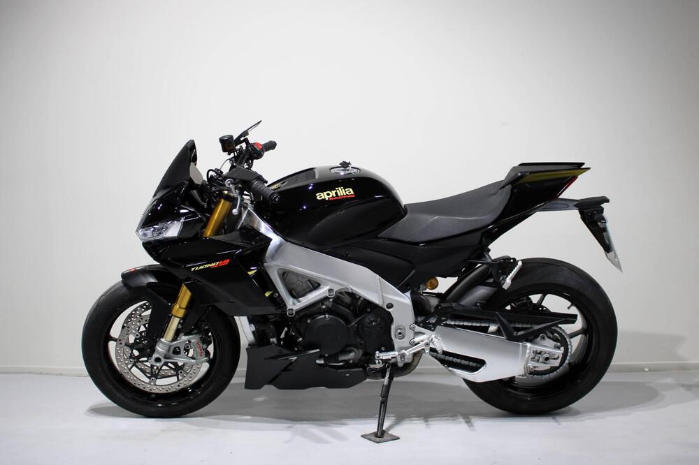Aprilia Tuono V4 Factory (2021 - 24) (4)