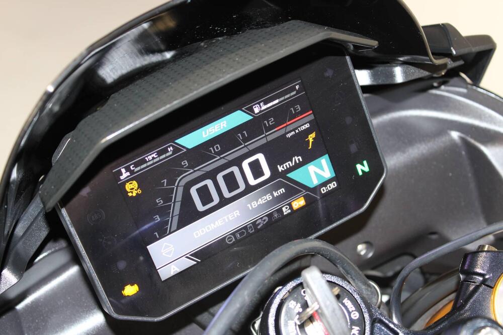 Aprilia Tuono V4 Factory (2021 - 24) (6)