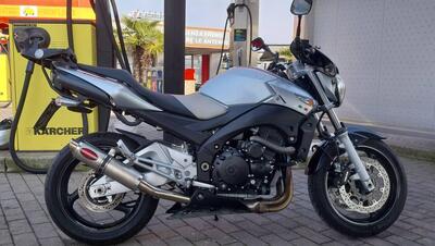 Suzuki GSR 600 (2006 - 11) usata