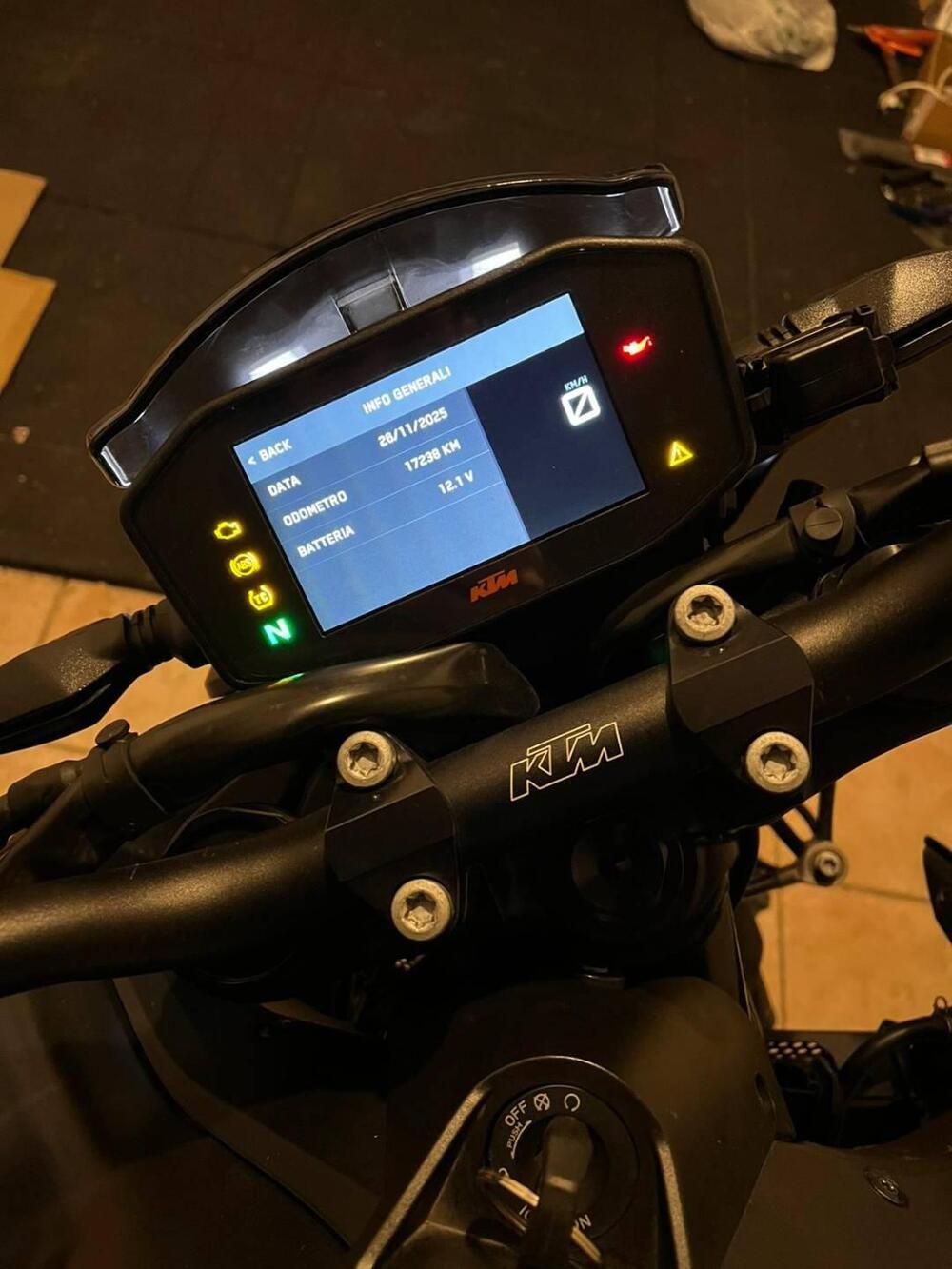 KTM 890 Duke (2021 - 23) (6)