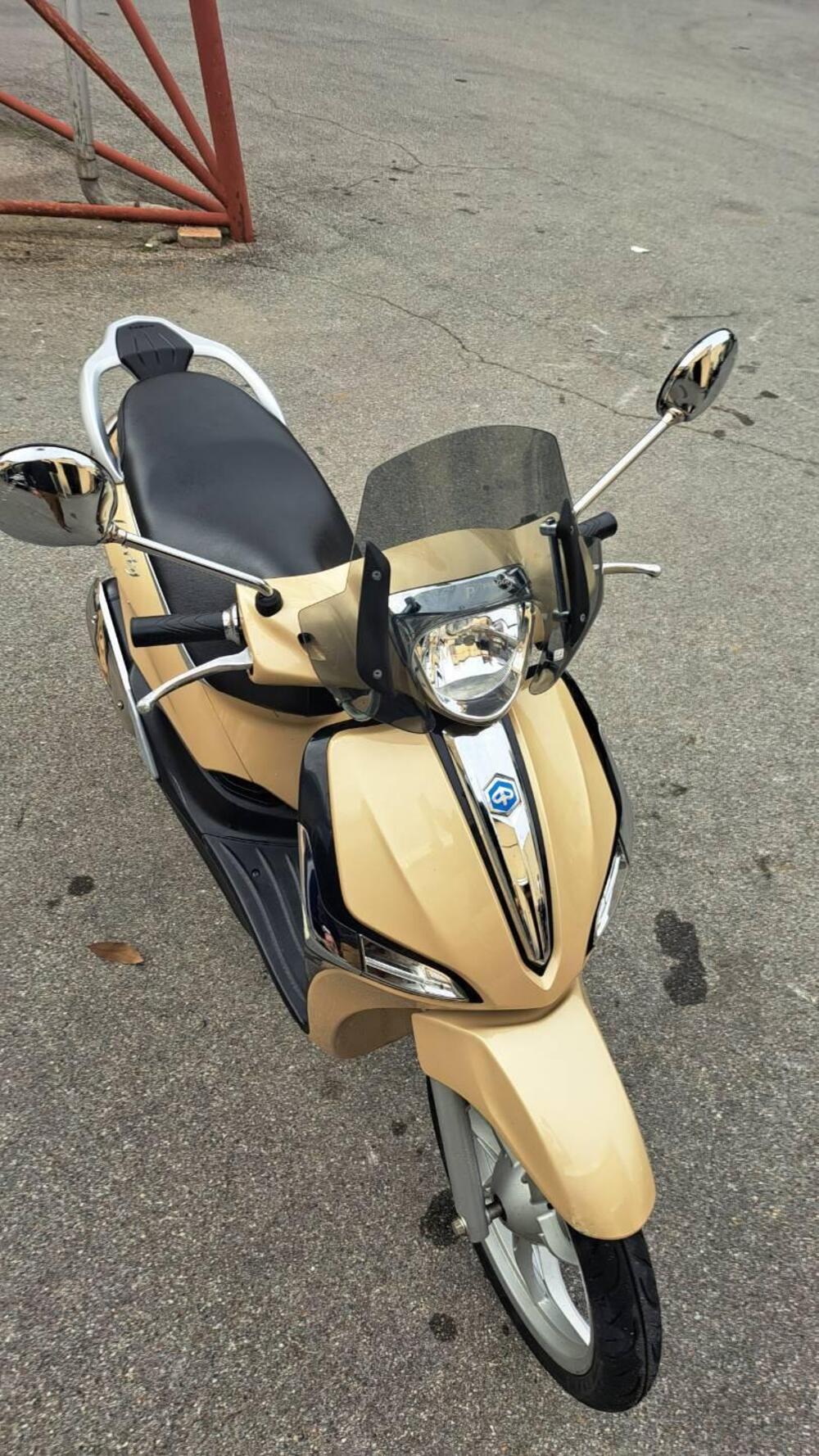 Piaggio Liberty 50 3V S (2021 - 24) (7)