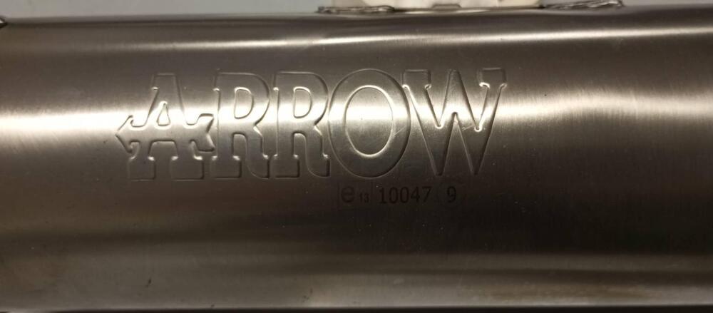 SILENZIATORE ARROW PER HONDA AFRICA TWIN 750 RD04 (2)