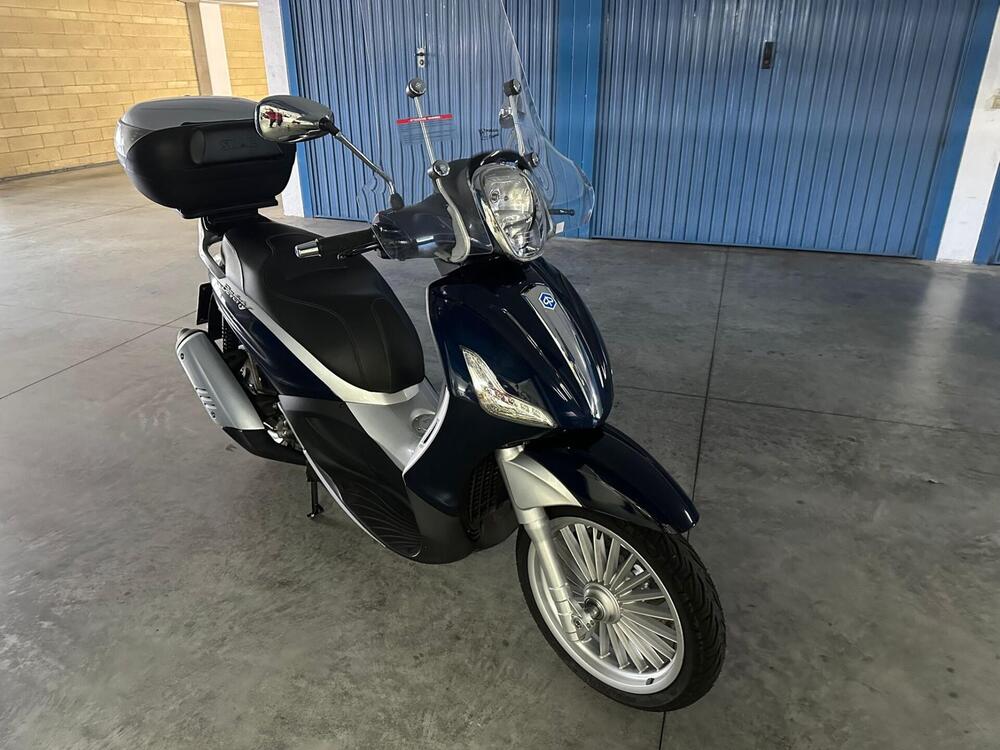 Piaggio Beverly 300 S i.e. (2015 - 16) (2)