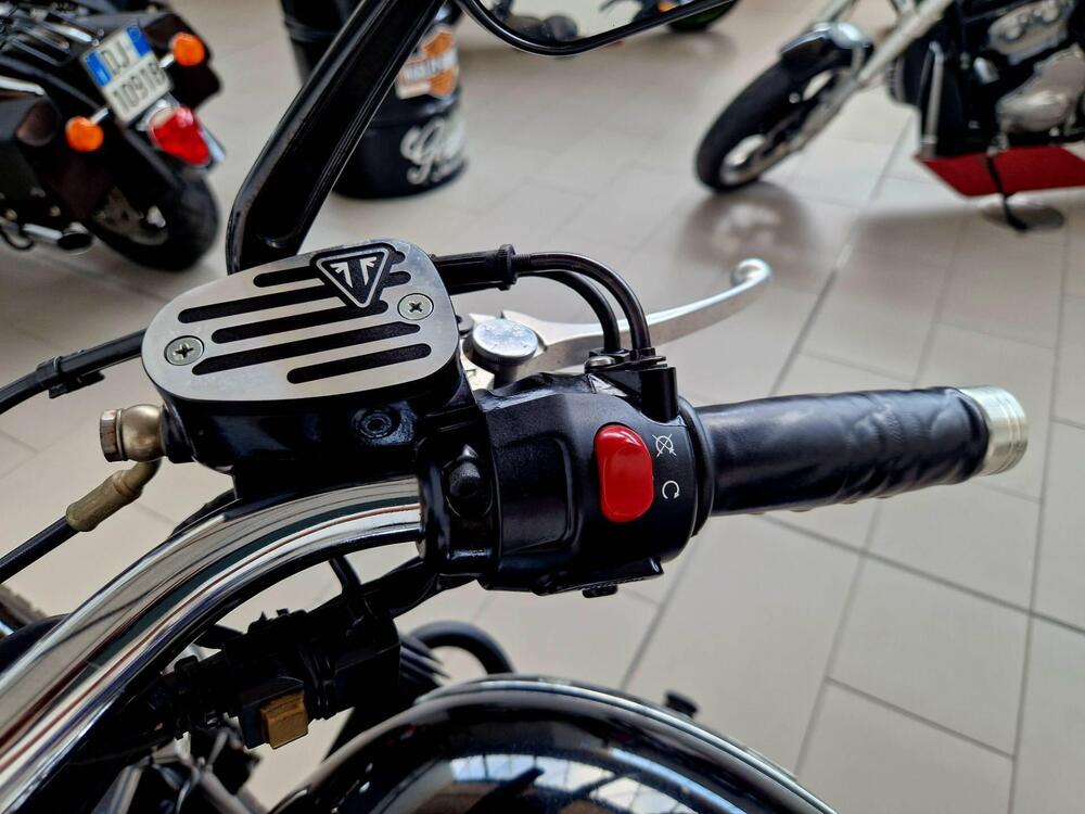 Triumph Speedmaster 865 (2005 - 10) (17)