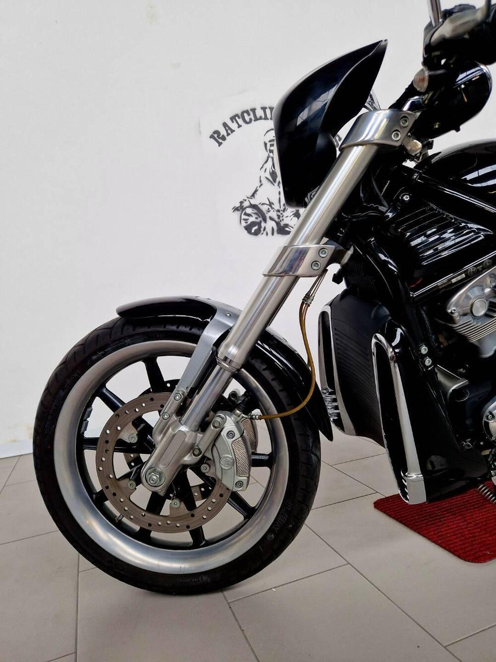 Harley-Davidson 1250 Street Rod (2005 - 06) - VRSCR (16)