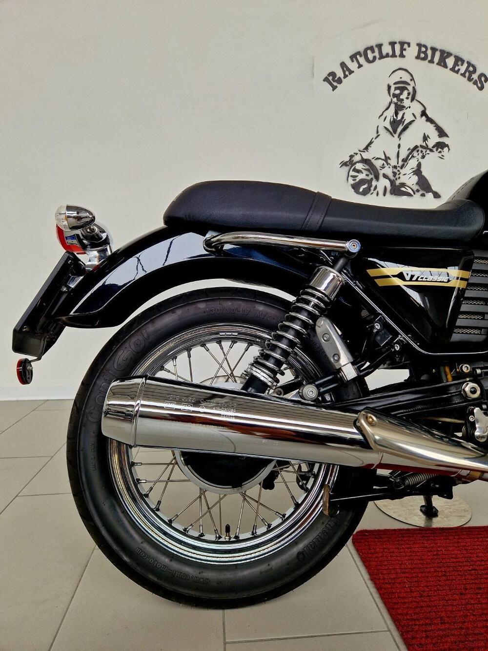 Moto Guzzi V7 Classic (2008 - 12) (17)