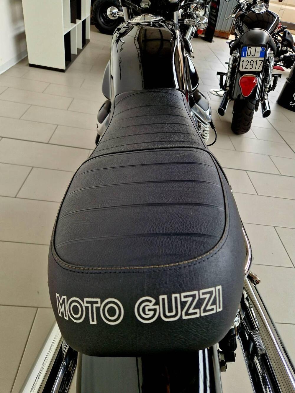 Moto Guzzi V7 Classic (2008 - 12) (19)