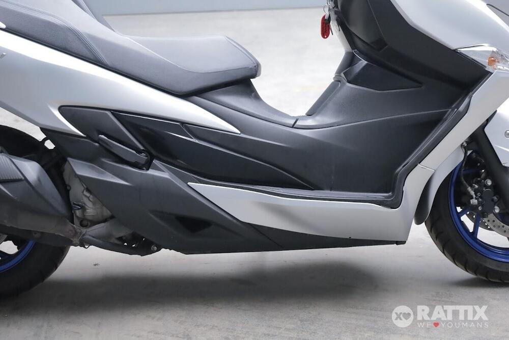 Suzuki Burgman 400 (2022 - 24) (8)