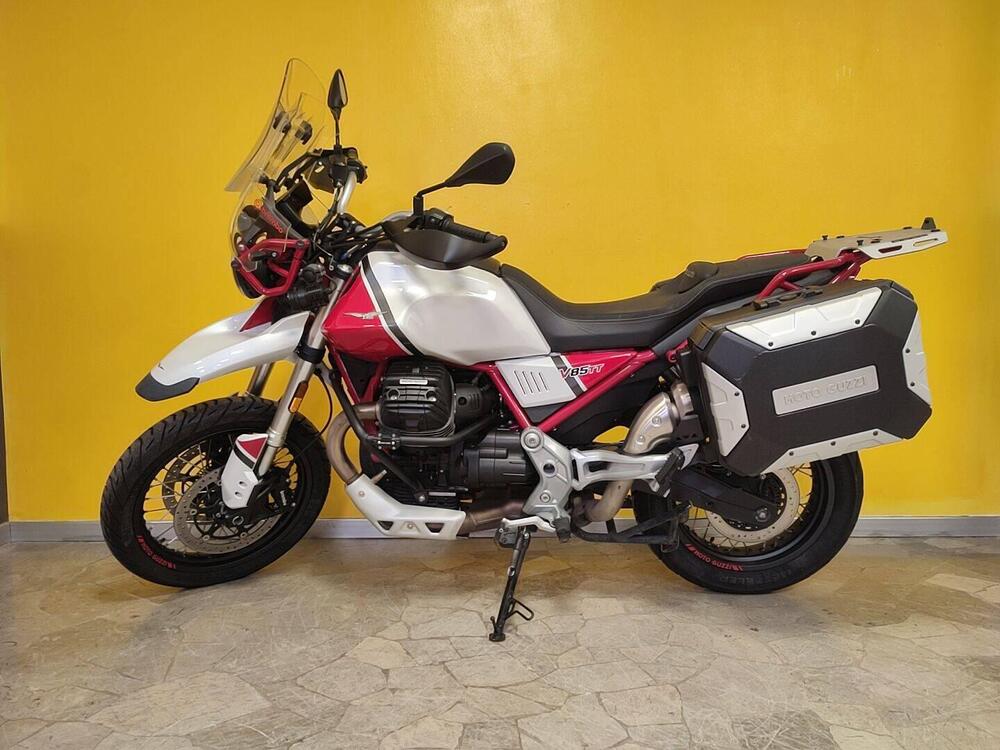 Moto Guzzi V85 TT Evocative Graphics (2021 - 23)