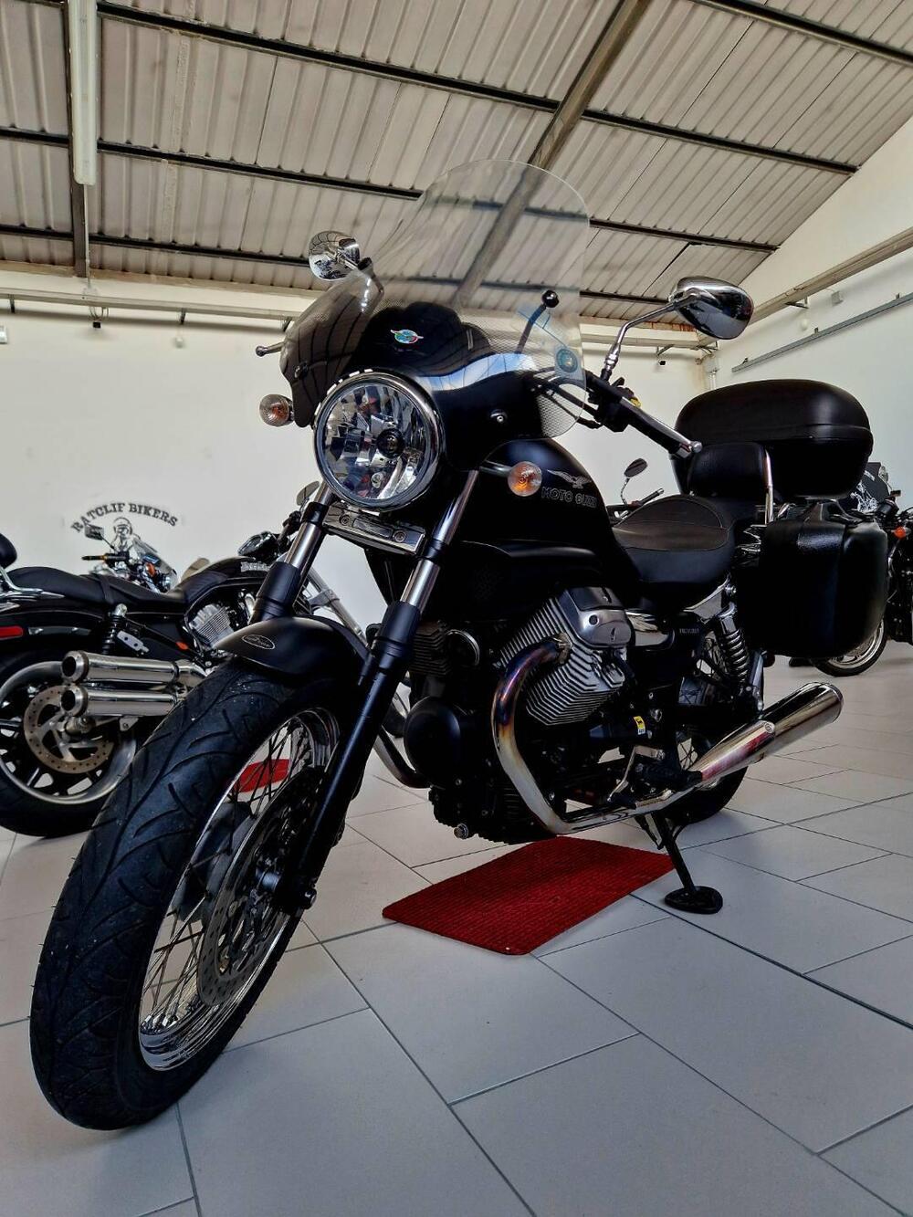 Moto Guzzi Nevada 750 Aquila Nera (2009 - 16) (4)