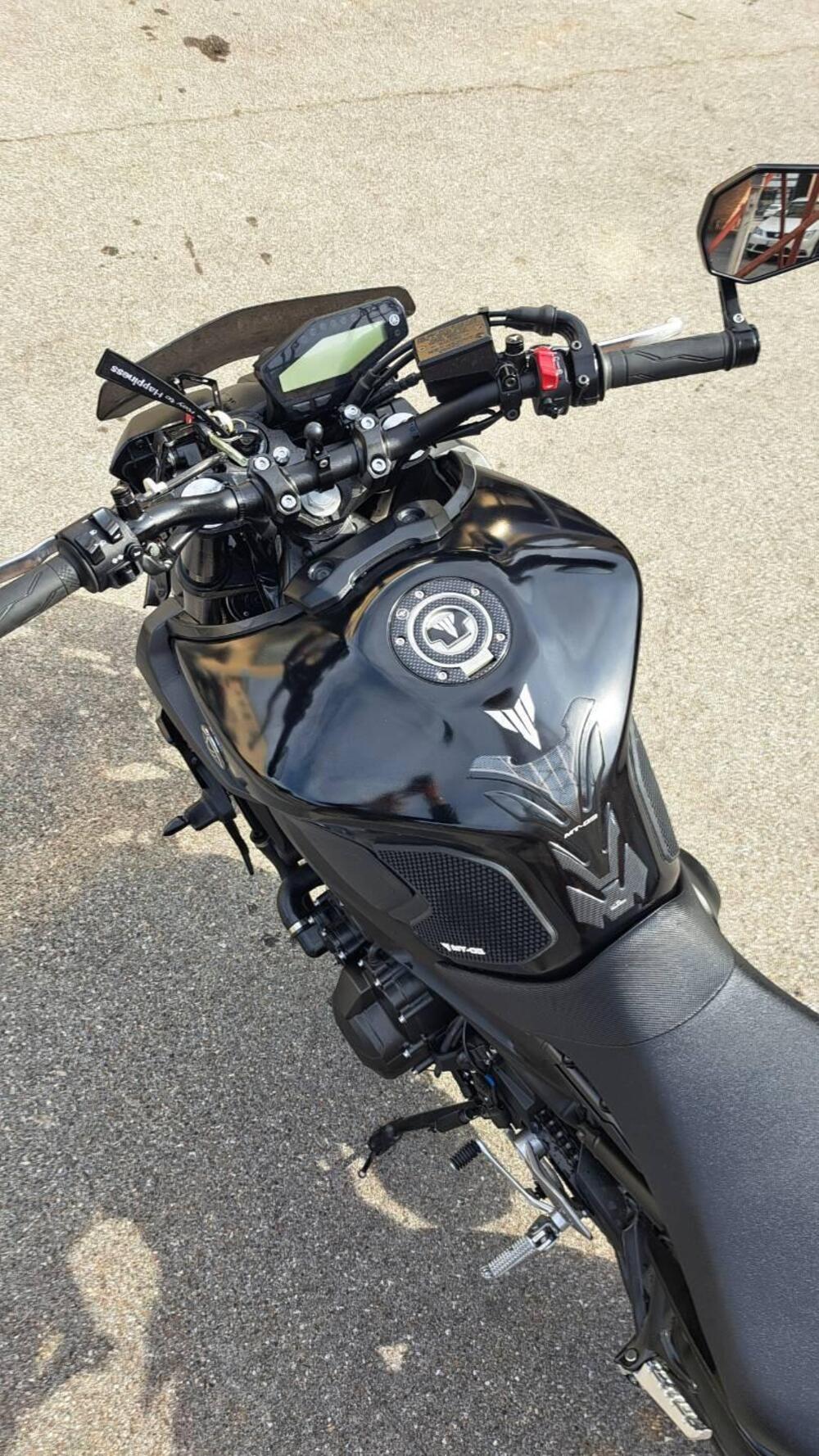 Yamaha MT-09 (2017 - 20) (6)