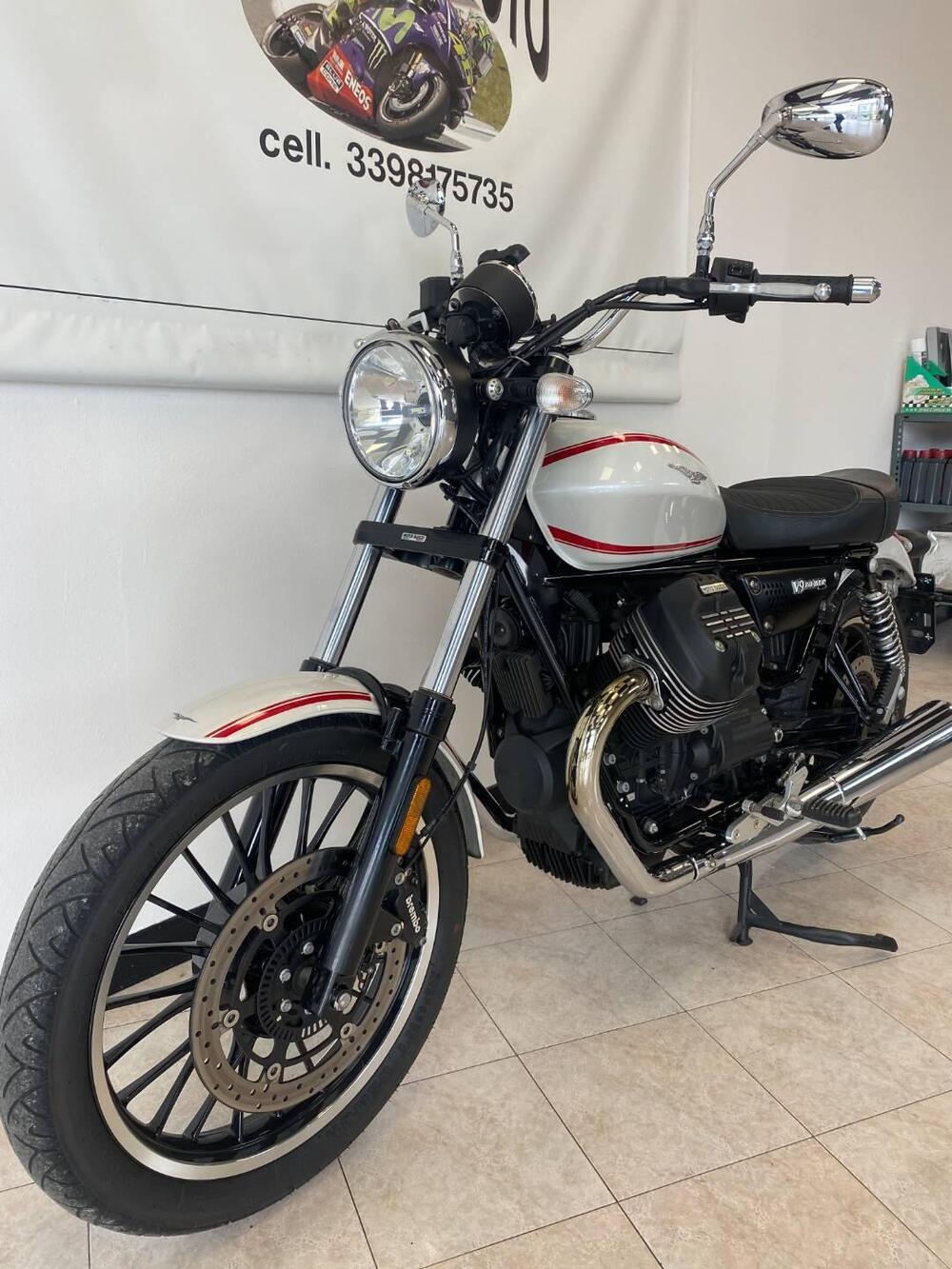 Moto Guzzi V9 Roamer (2018 - 20) (2)