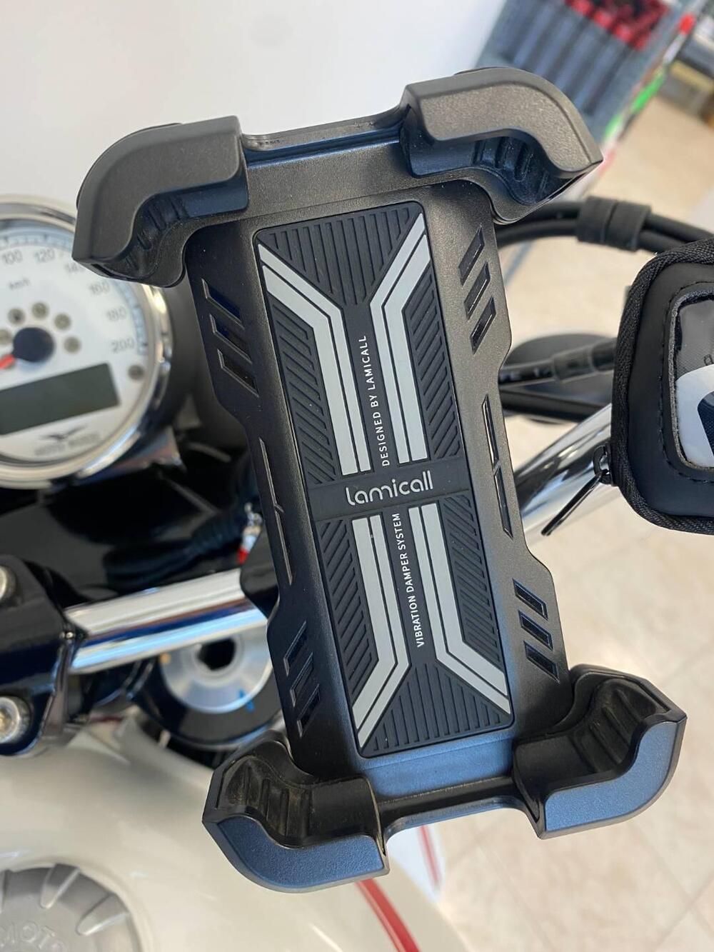 Moto Guzzi V9 Roamer (2018 - 20) (9)