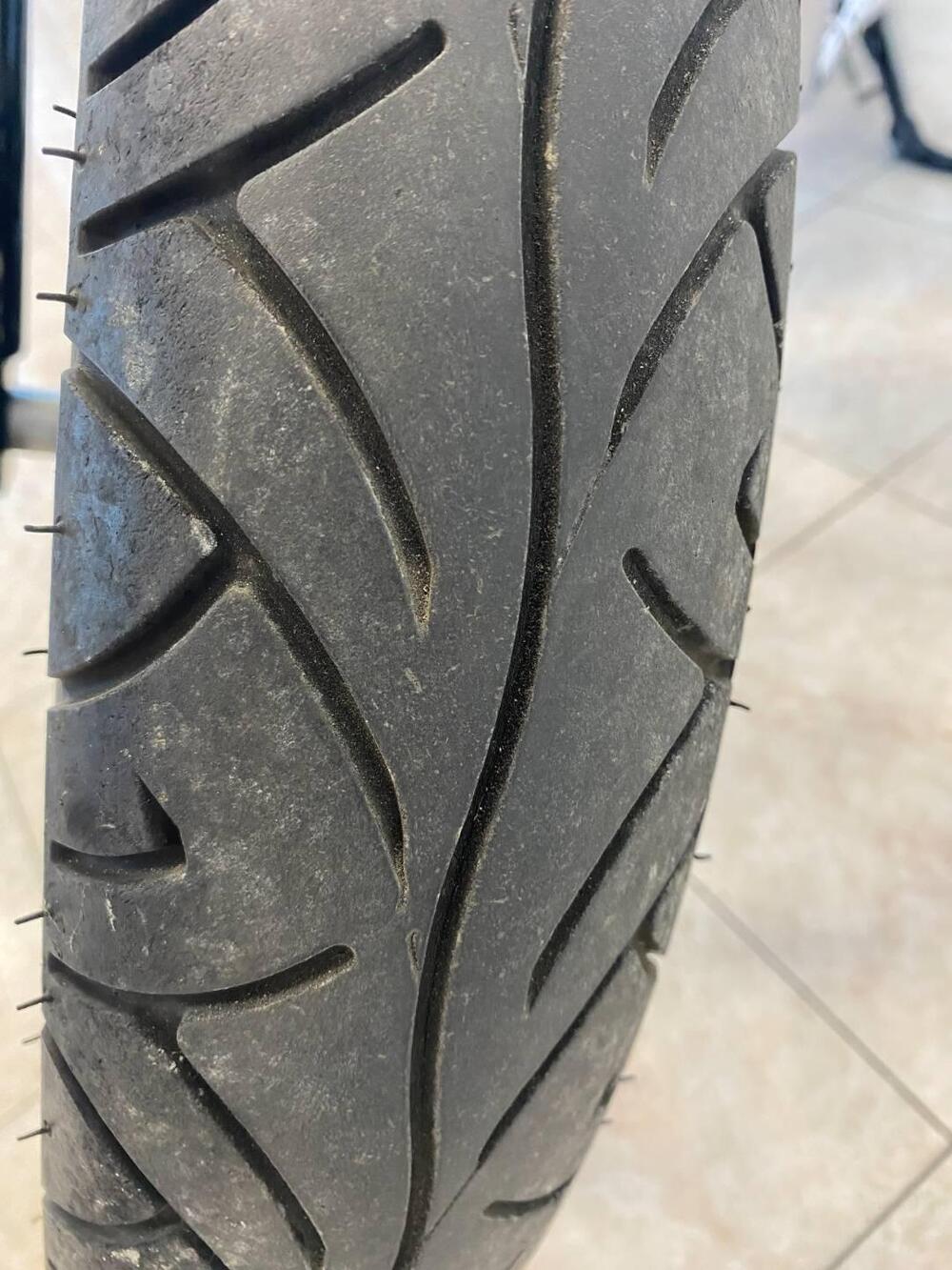 Moto Guzzi V9 Roamer (2018 - 20) (17)