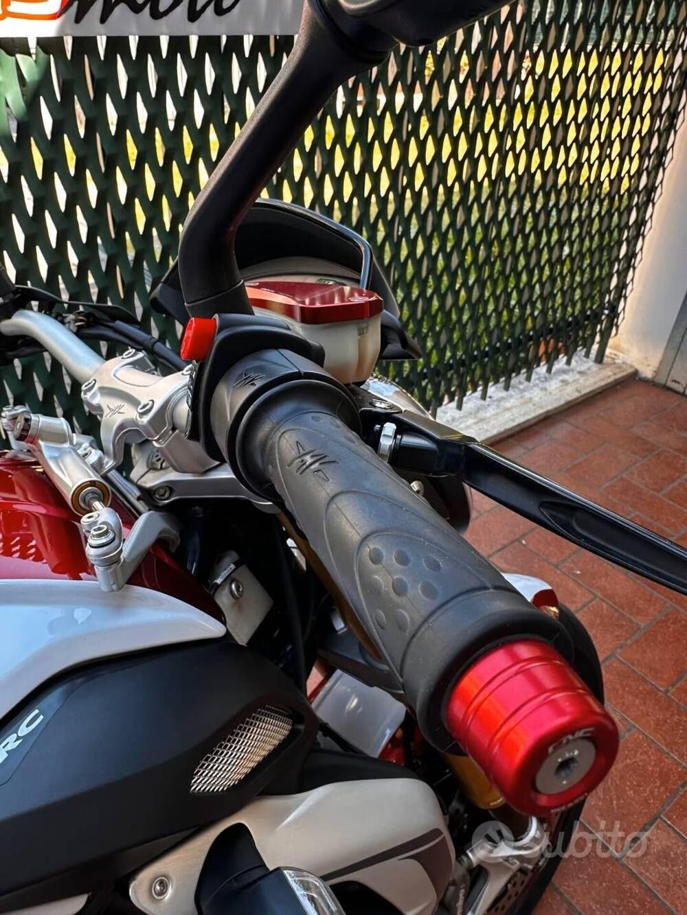 MV Agusta Brutale 800 RR (2015 - 16) (8)