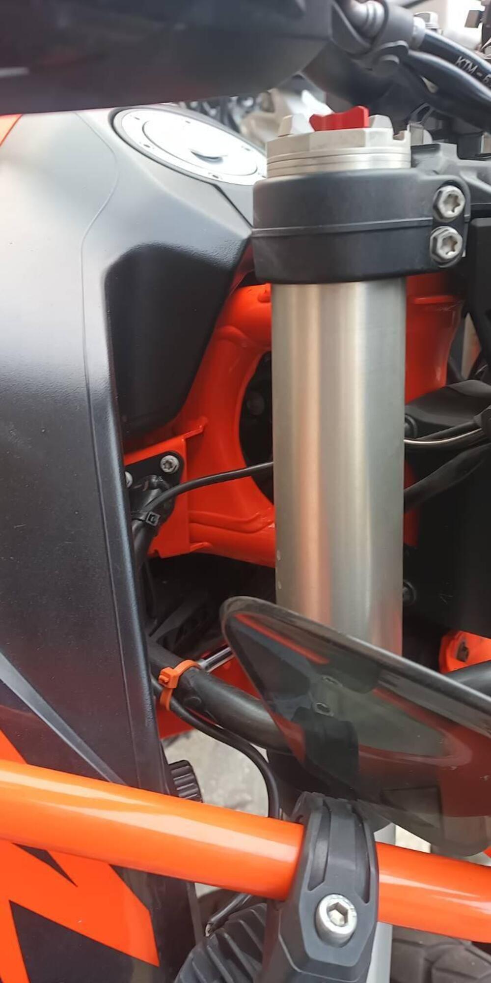 KTM 890 Adventure R (2022) (3)