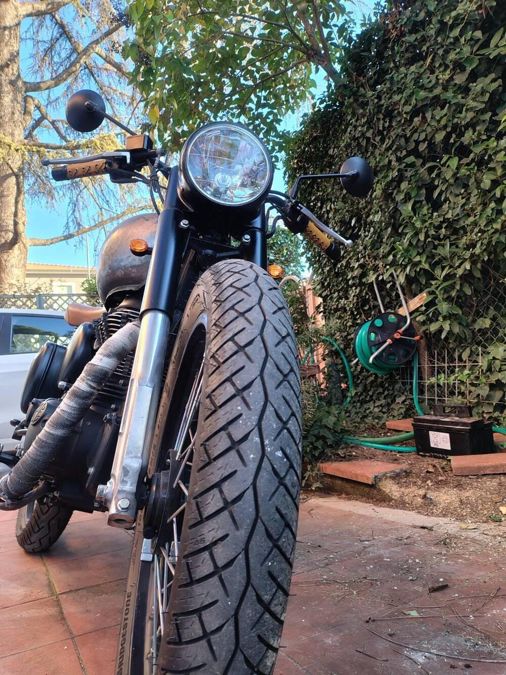 Royal Enfield Classic 500 EFI Stealth Black (2018 - 20) (4)