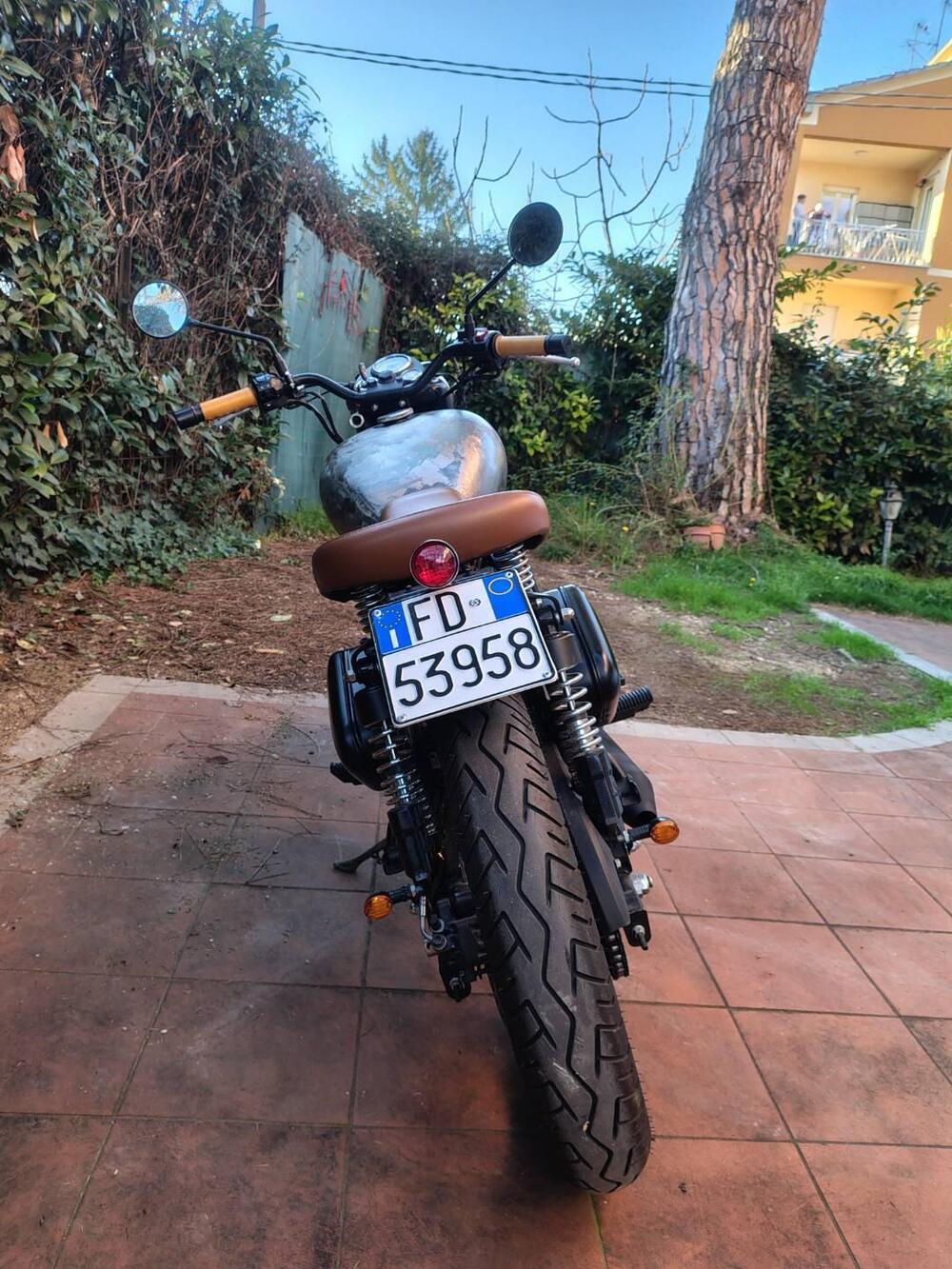 Royal Enfield Classic 500 EFI Stealth Black (2018 - 20) (5)