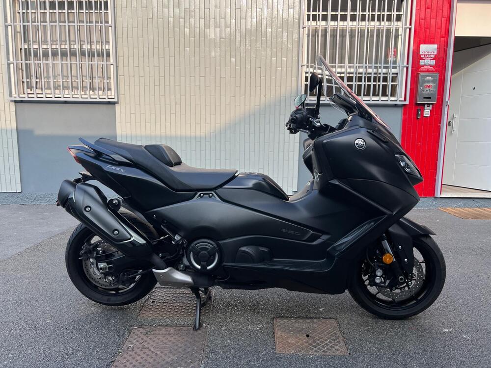 Yamaha T-Max 560 (2022 - 24) (2)