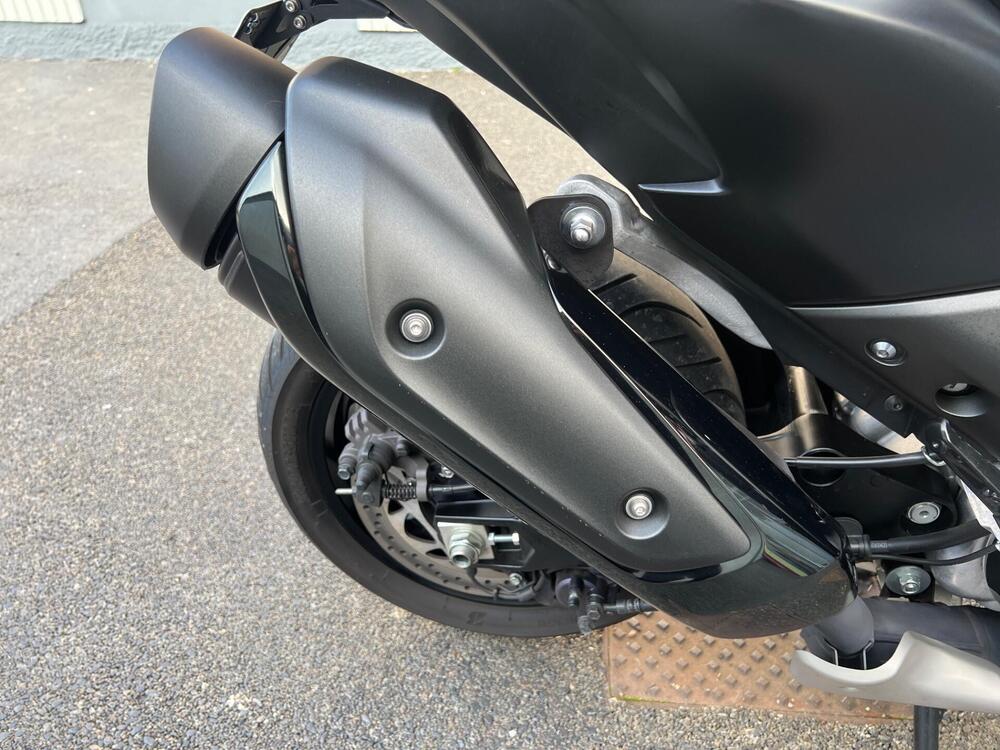 Yamaha T-Max 560 (2022 - 24) (12)