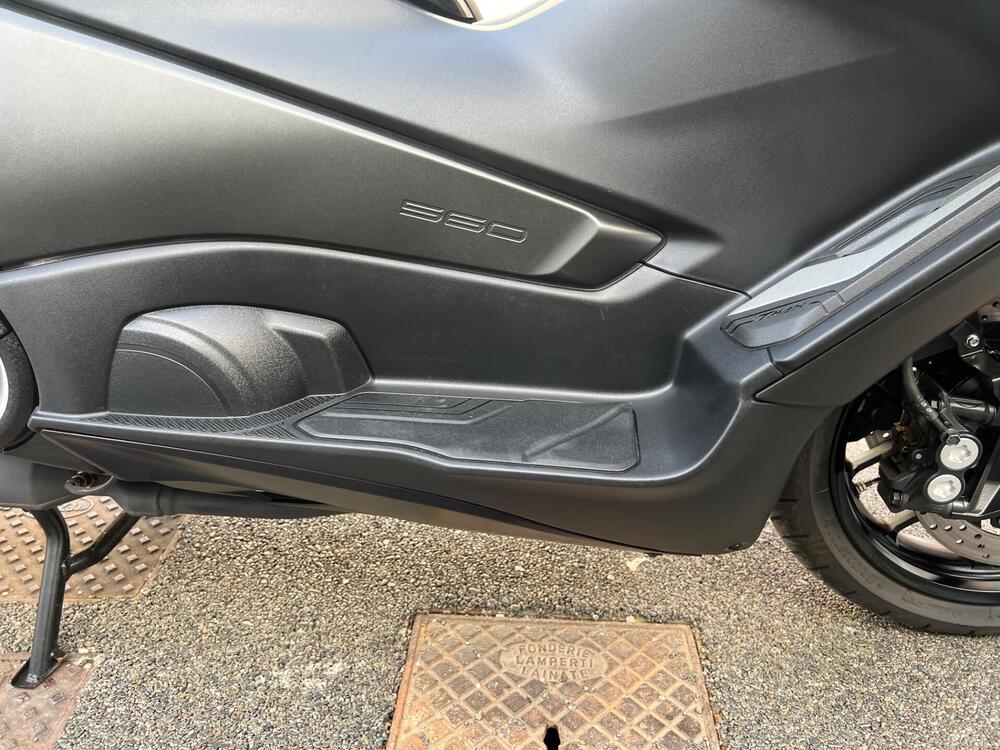 Yamaha T-Max 560 (2022 - 24) (14)