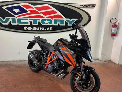 KTM 1290 Super Duke GT (2021) usata