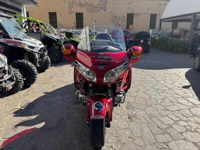 Honda GL 1800 Gold Wing (2000 - 05) usata