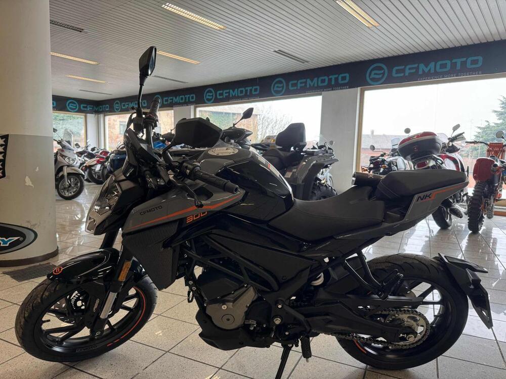 CFMOTO 300NK (2021 - 26)
