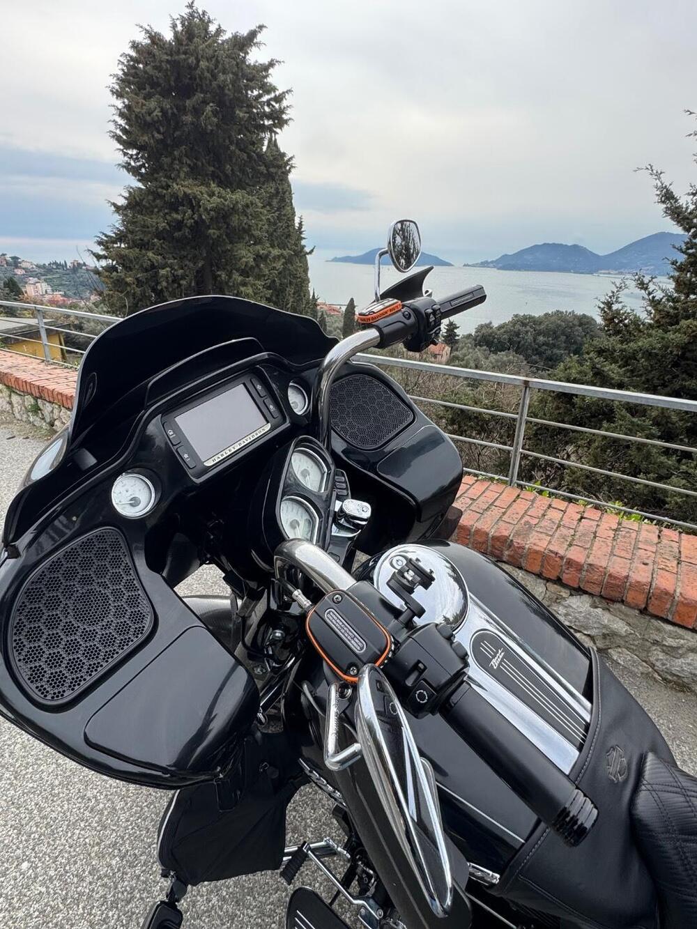Harley-Davidson 1690 Road Glide Special (2013 - 16) (3)