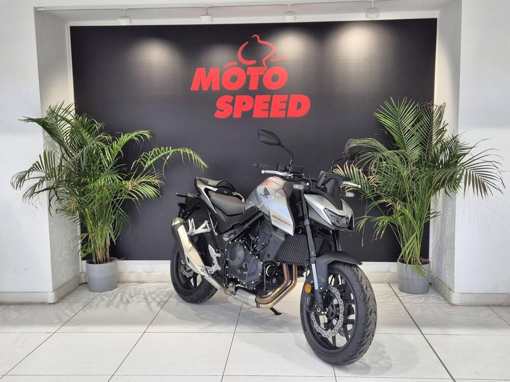 Honda CB 750 Hornet (2025) (2)