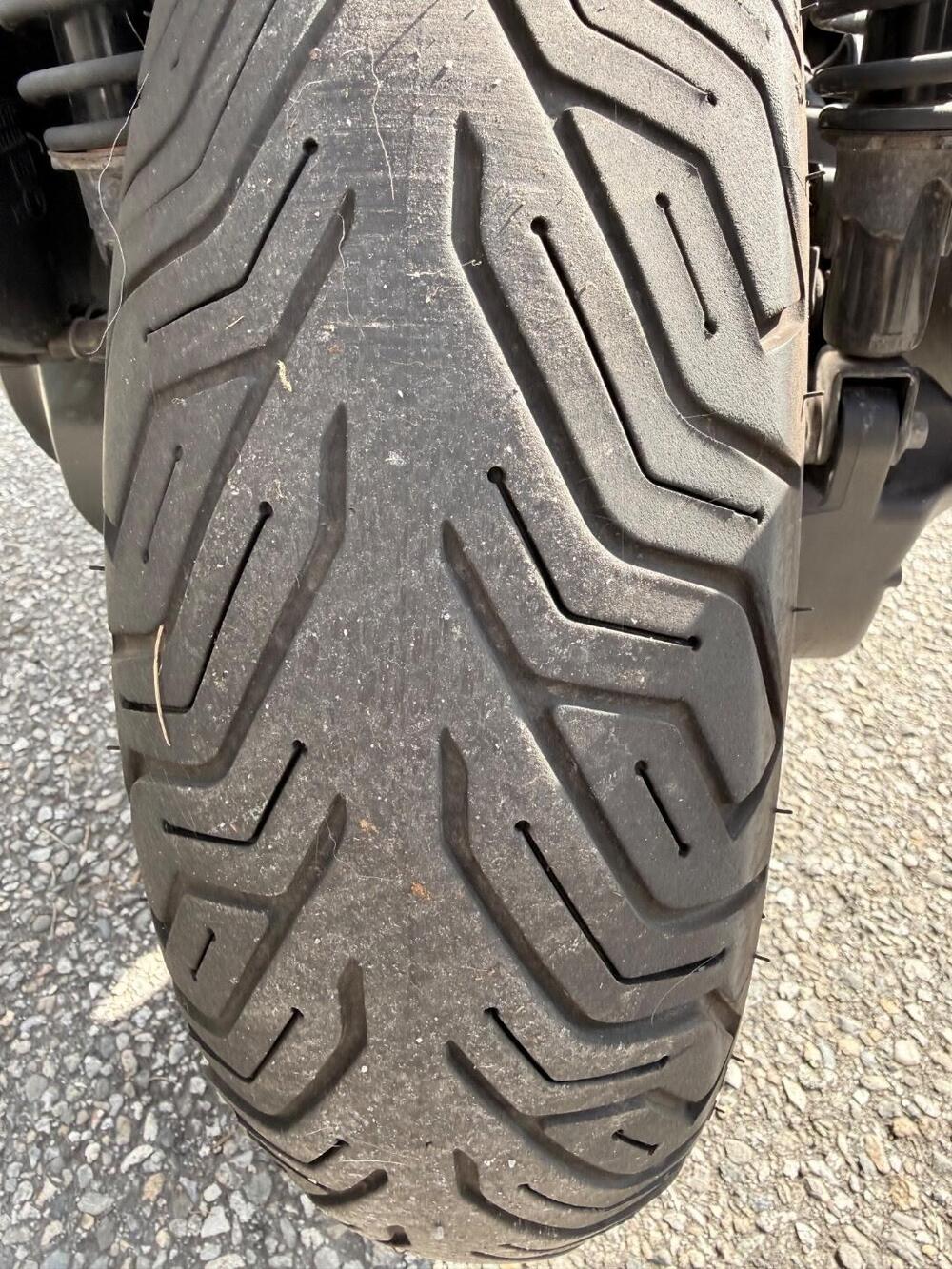 Yamaha X-Max 125 (2021 - 24) (4)