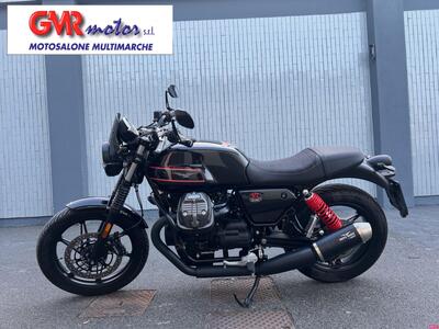 Moto Guzzi V7 Stone Special Edition (2022 - 25) usata