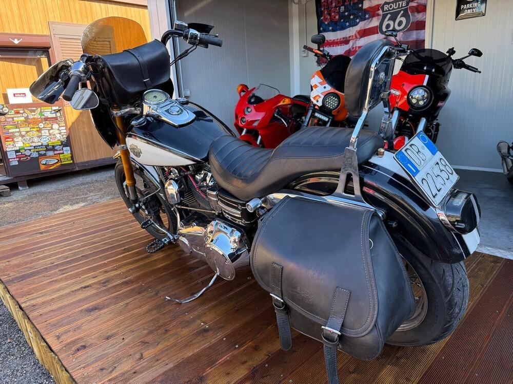 Harley-Davidson 1584 Super Glide Custom (2007) - FXDC (2)