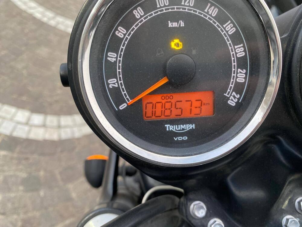 Triumph Scrambler (2006 - 17) (3)