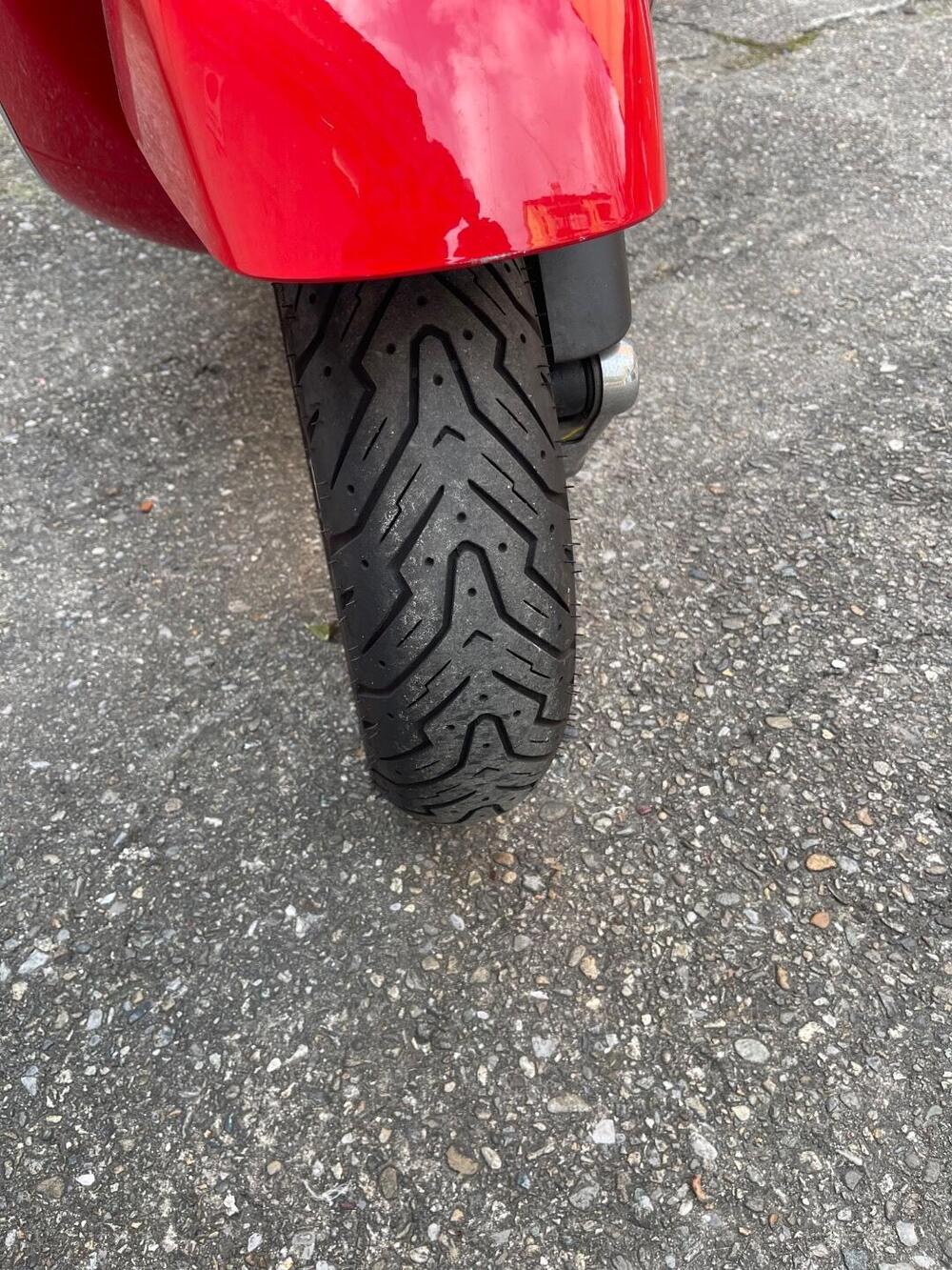 Vespa GTS 300 Hpe (2021 - 22) (3)