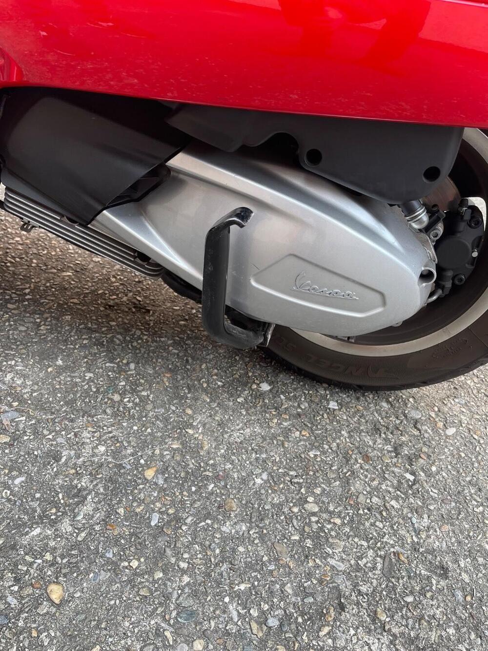 Vespa GTS 300 Hpe (2021 - 22) (9)