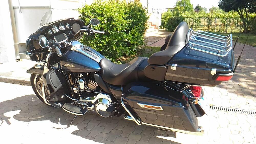 Harley-Davidson 1690 Electra Glide Ultra Limited (2016) - FLHTK (6)